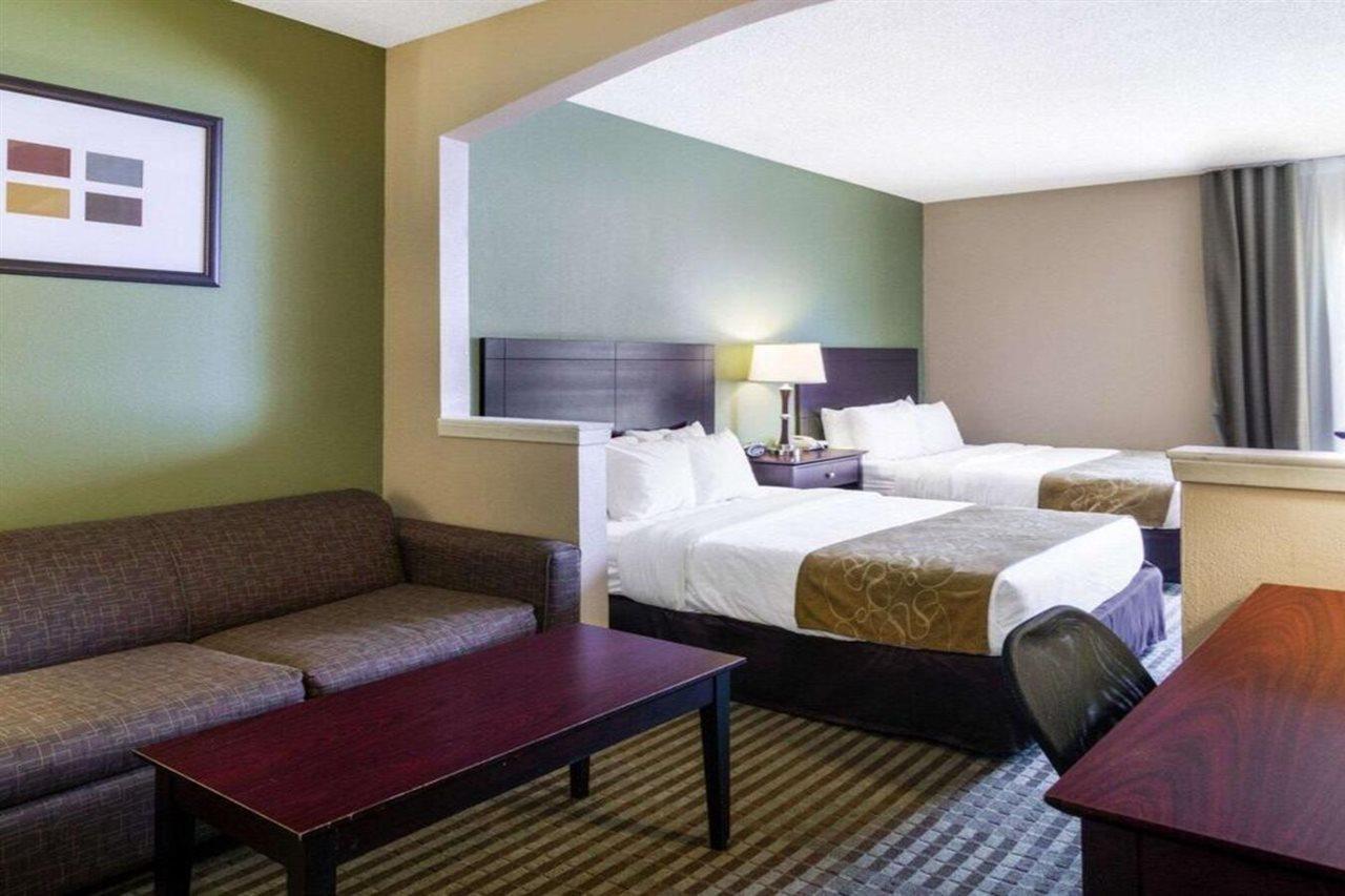 Quality Suites Irving-Las Colinas Buitenkant foto