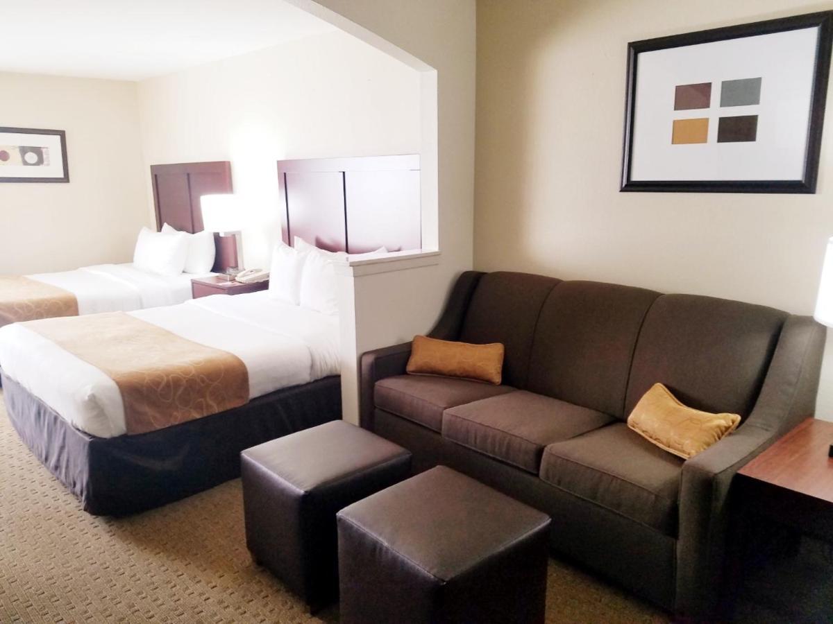 Quality Suites Irving-Las Colinas Buitenkant foto