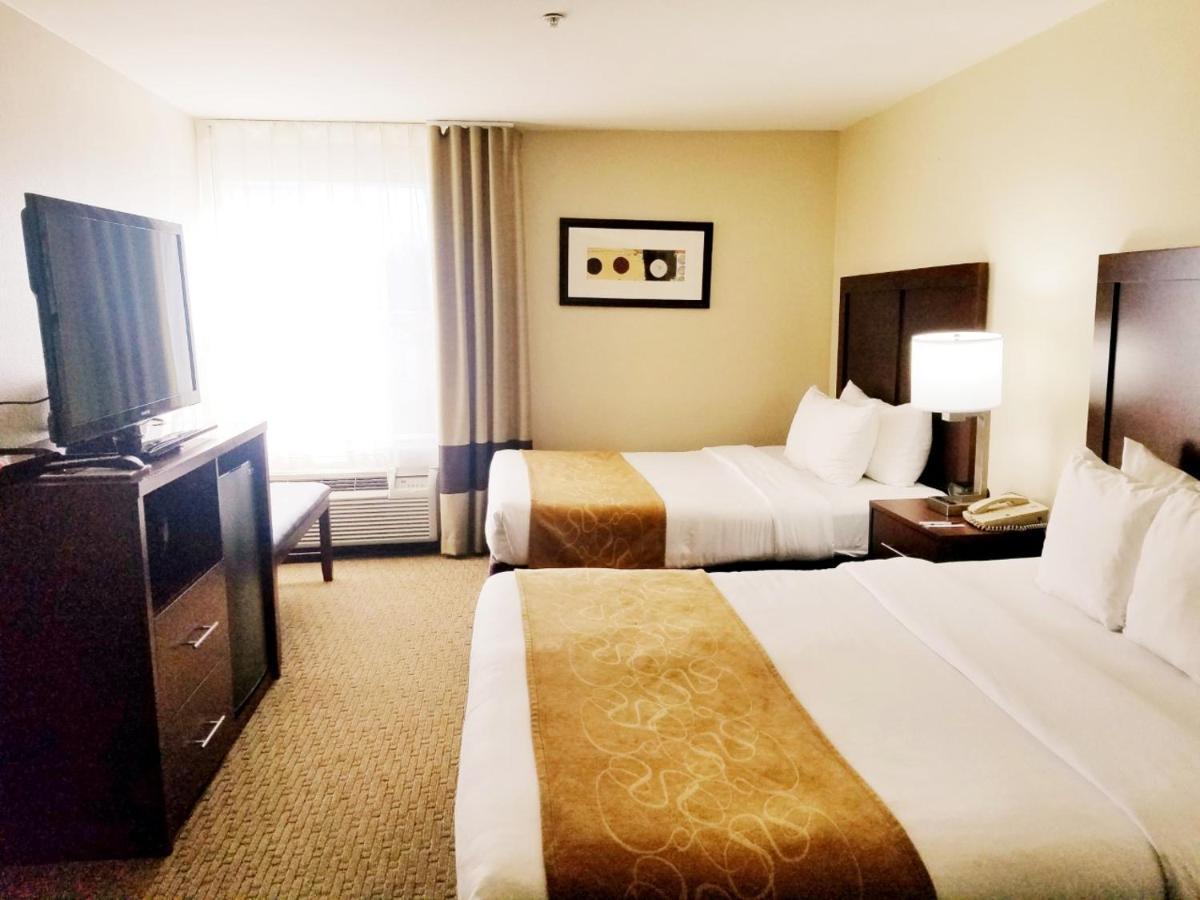 Quality Suites Irving-Las Colinas Buitenkant foto