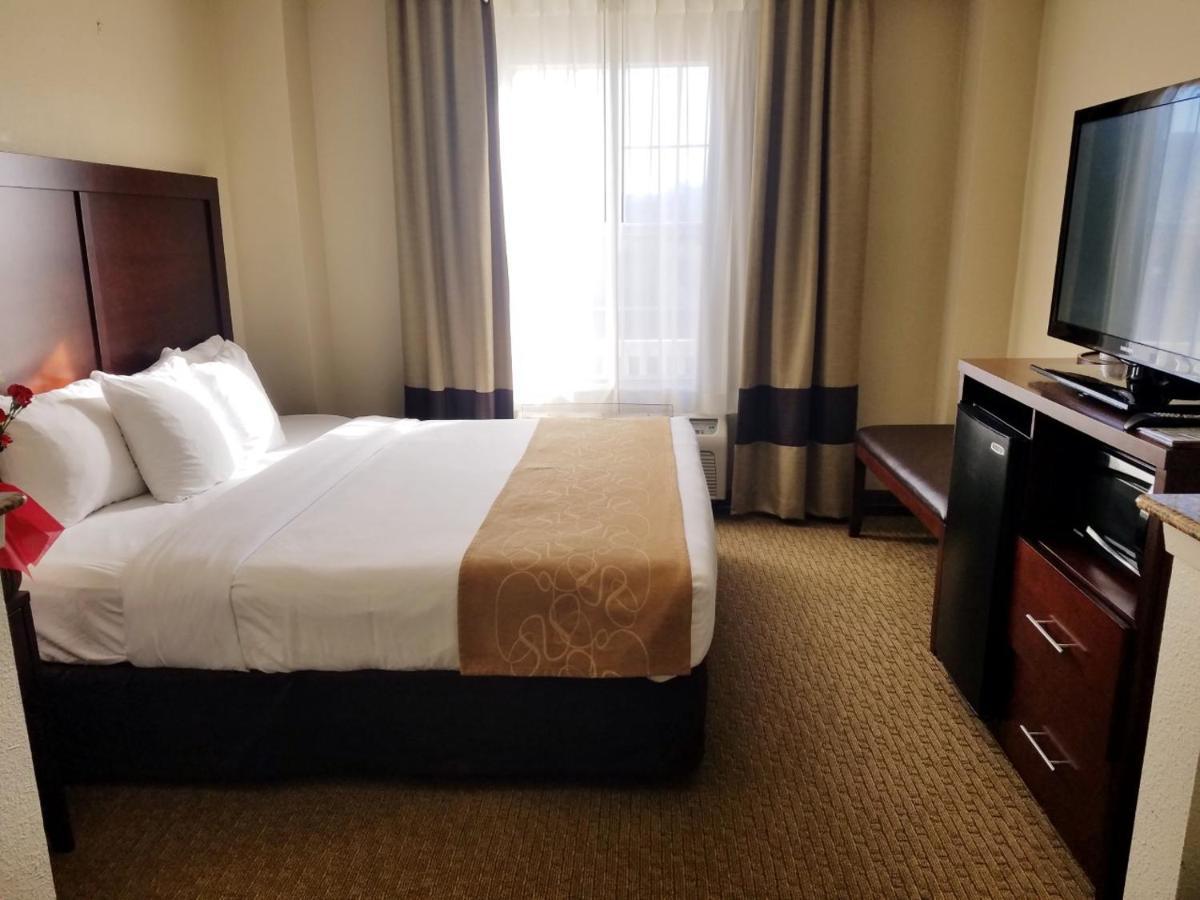 Quality Suites Irving-Las Colinas Buitenkant foto