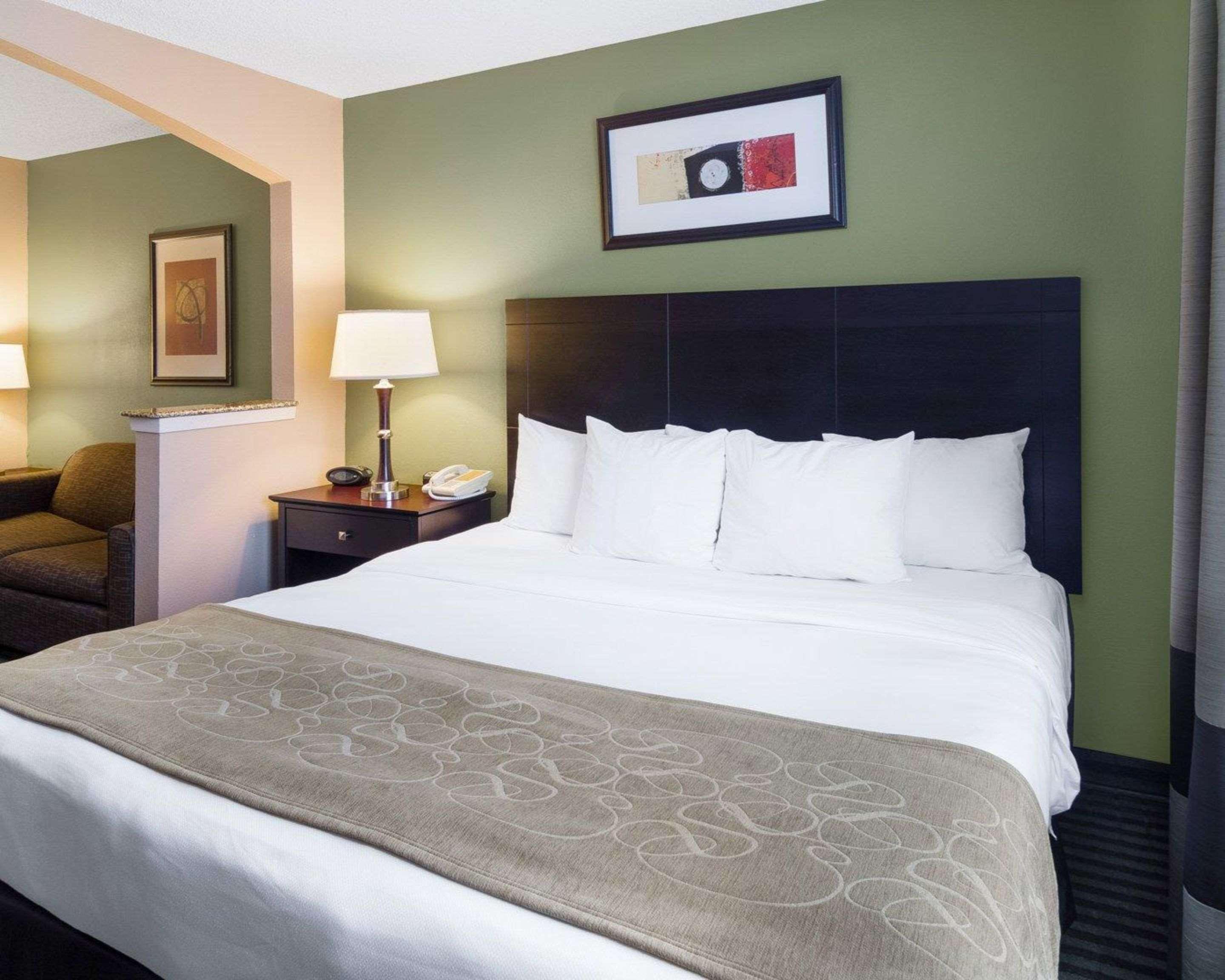 Quality Suites Irving-Las Colinas Buitenkant foto