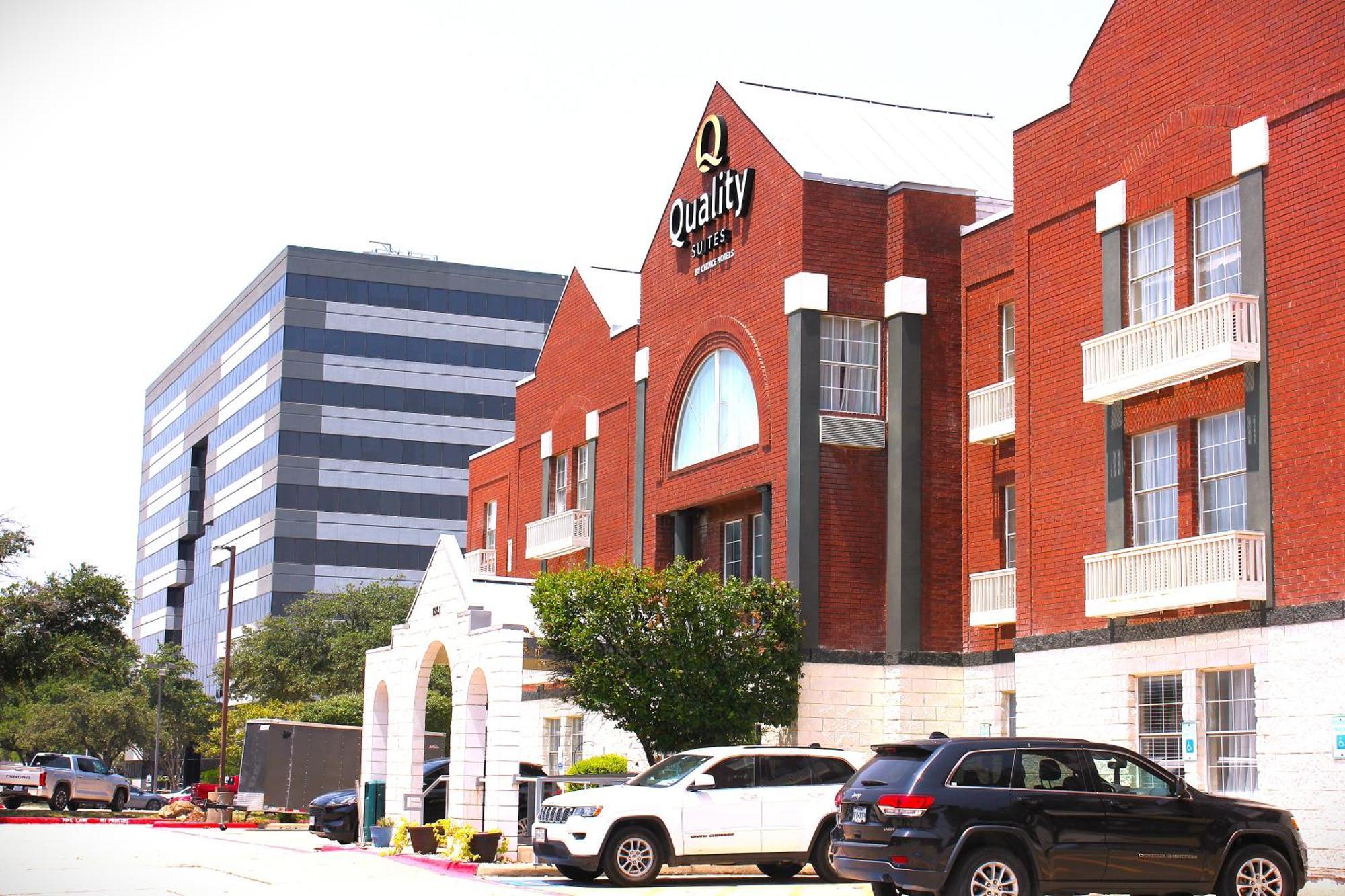 Quality Suites Irving-Las Colinas Buitenkant foto