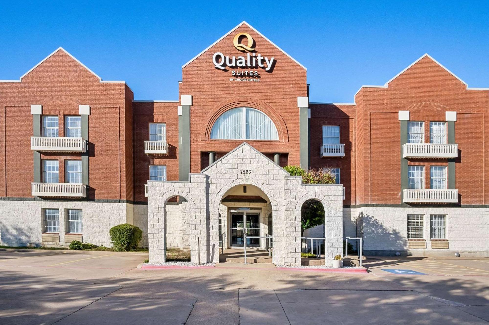 Quality Suites Irving-Las Colinas Buitenkant foto