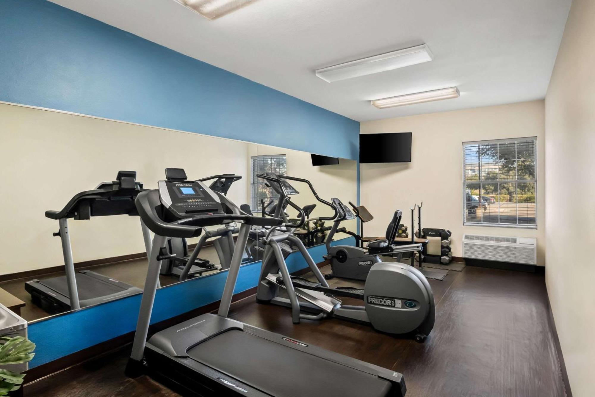 Quality Suites Irving-Las Colinas Buitenkant foto