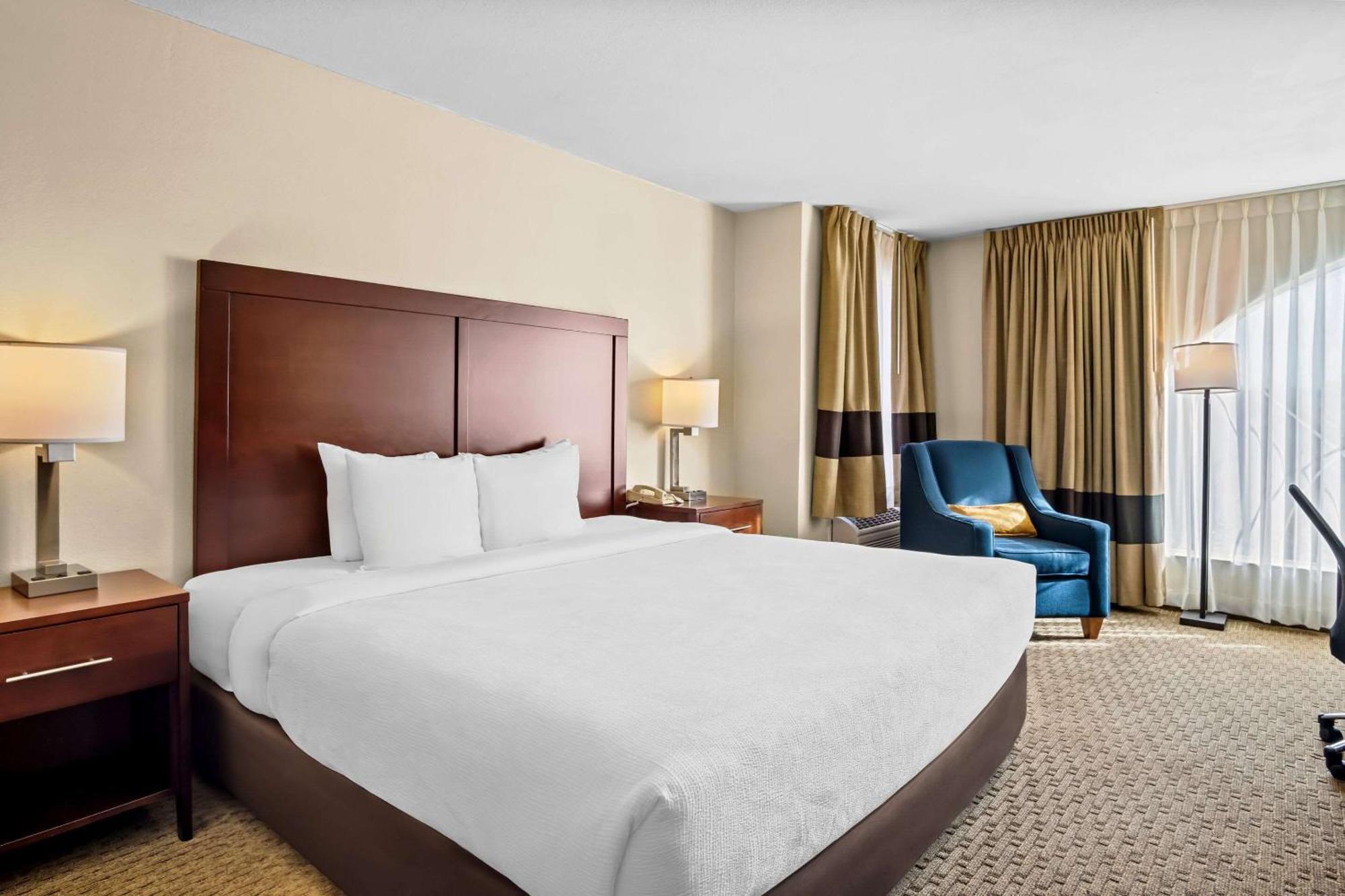 Quality Suites Irving-Las Colinas Buitenkant foto