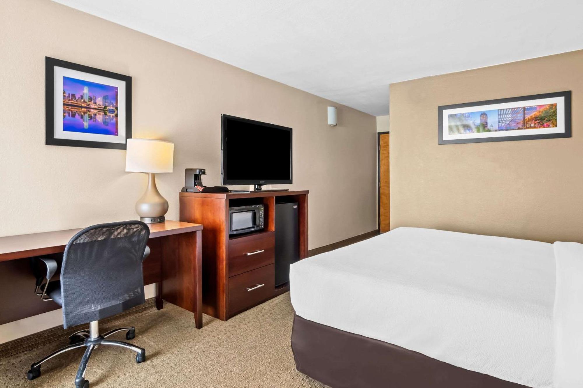 Quality Suites Irving-Las Colinas Buitenkant foto