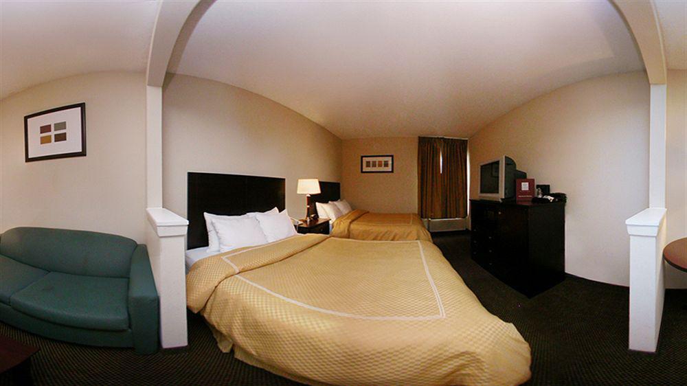 Quality Suites Irving-Las Colinas Buitenkant foto
