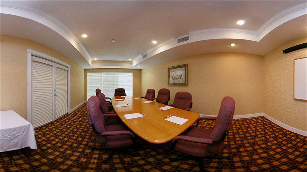 Quality Suites Irving-Las Colinas Buitenkant foto